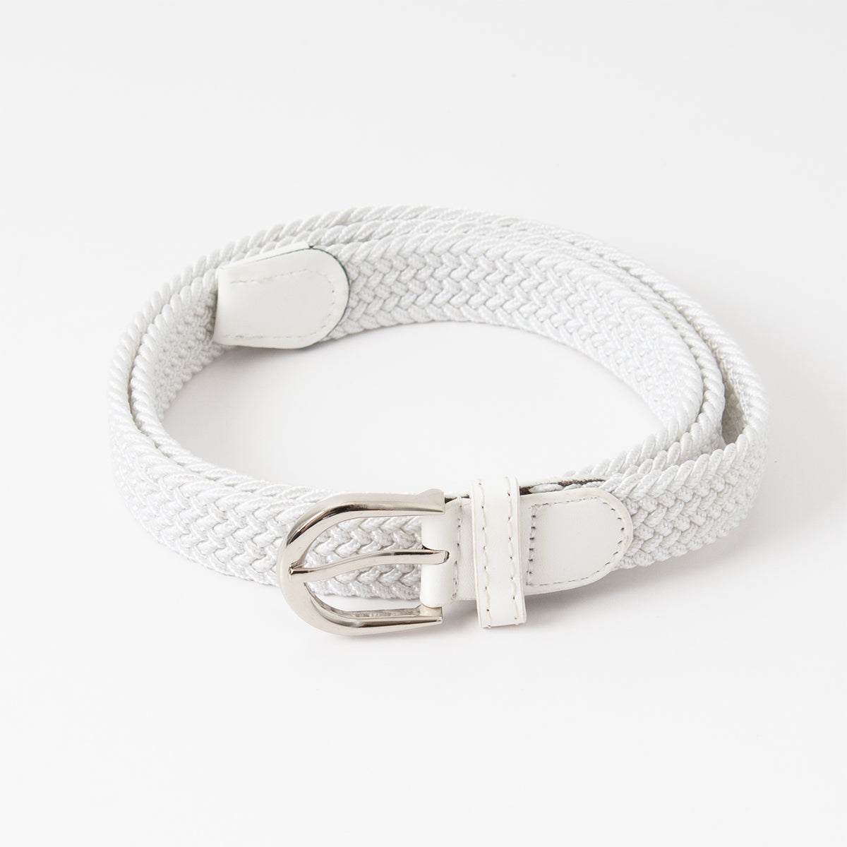 677302 Belte (6 stk) smalt flettet strikkbelte, sølv - hvit