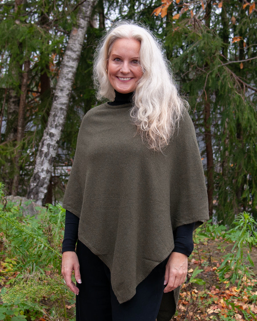 804450 Poncho Eco Kashmir - olivengrønn