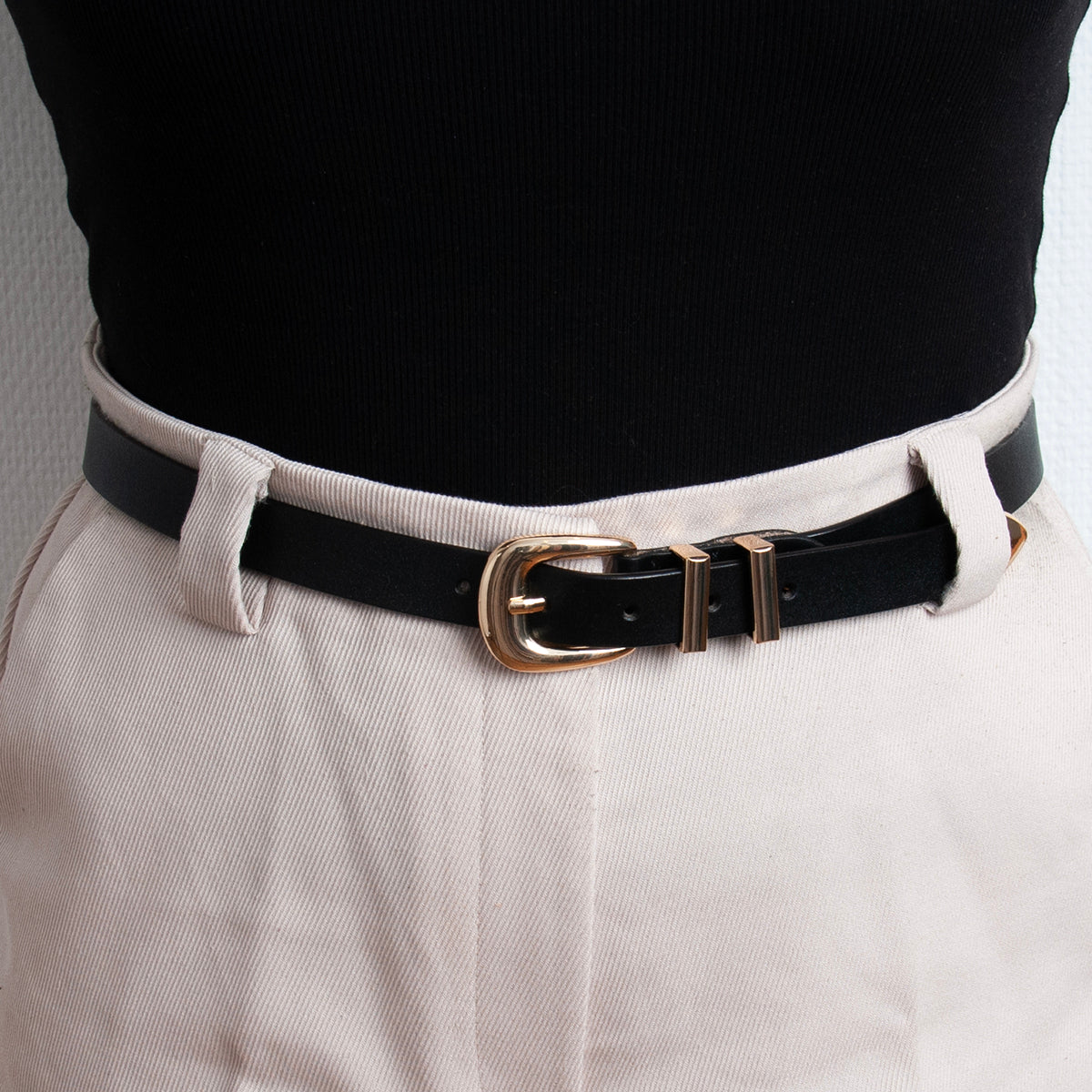 Belt (6 pcs) double loop with gold buckle - black