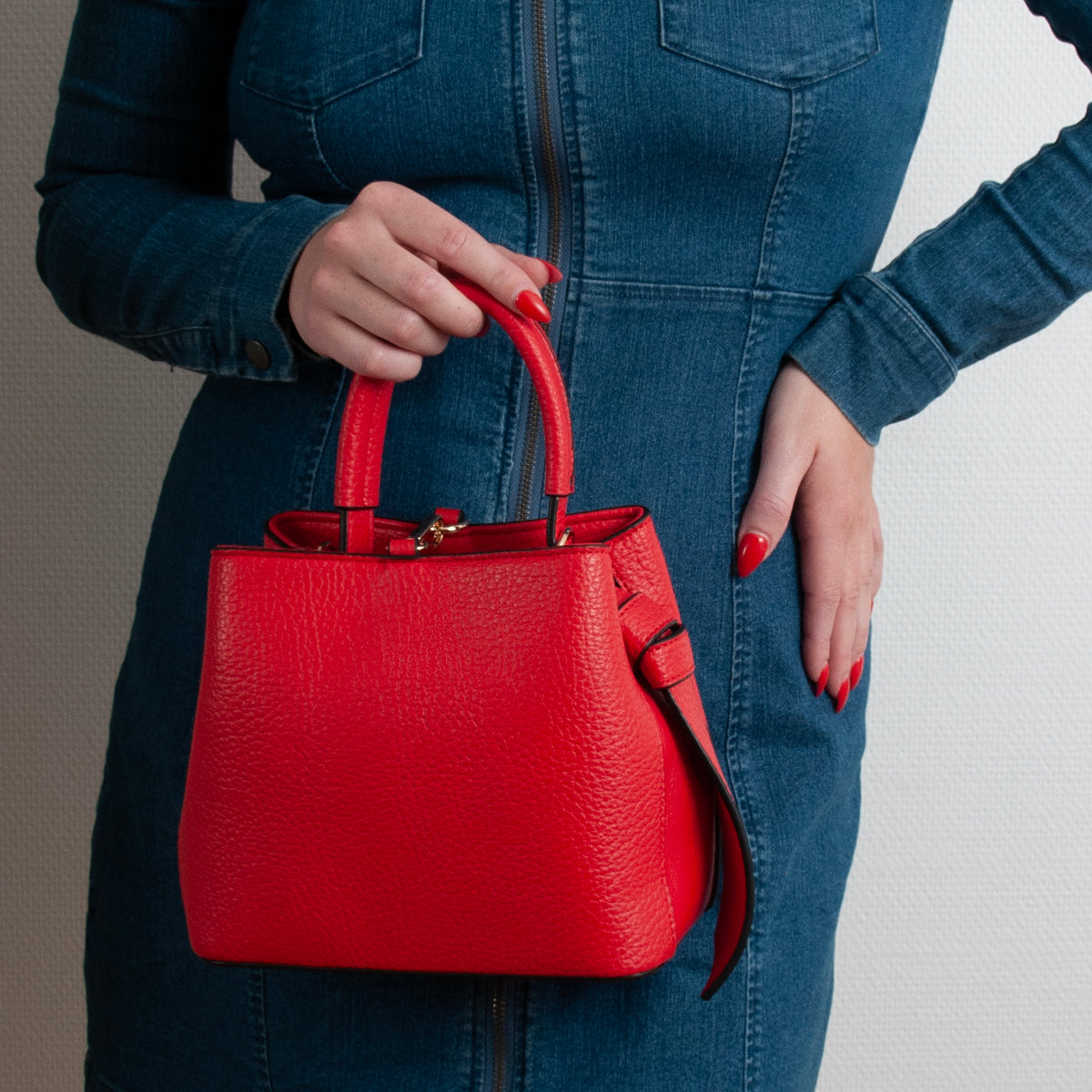 Bags, ERLE Small bucket bag - red