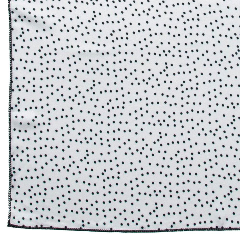 851102  Skjerf, Lite skjerf 50x50 cm prikker . hvit