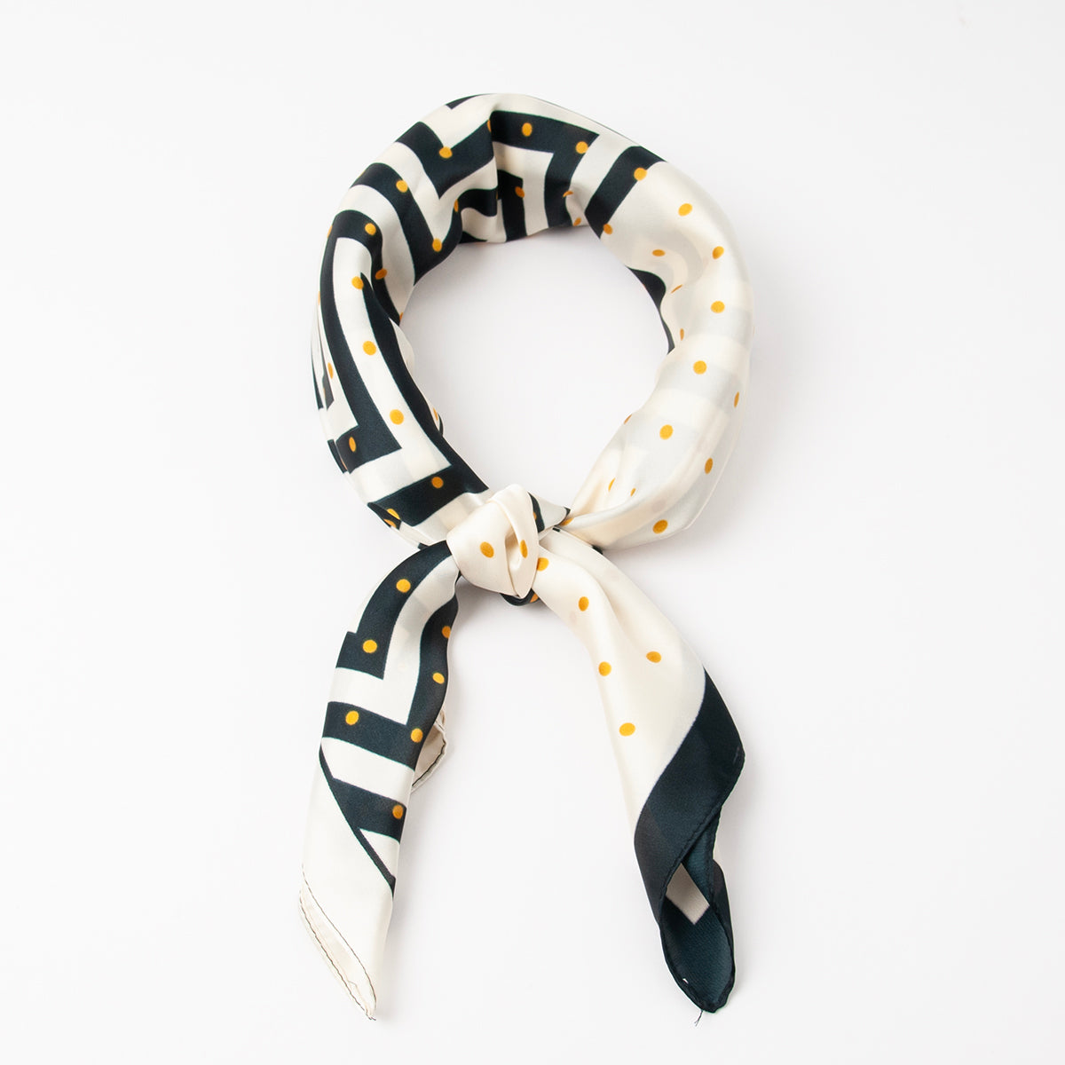 851501  Skjerf, Lite skjerf med zikk zakk print - svart