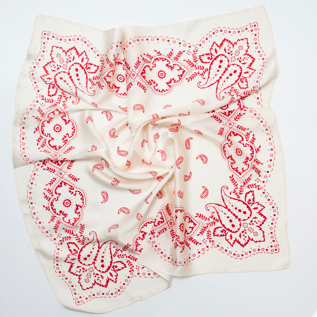 867123 Skjerf, lite skjerf bandana print - hvite med rødt