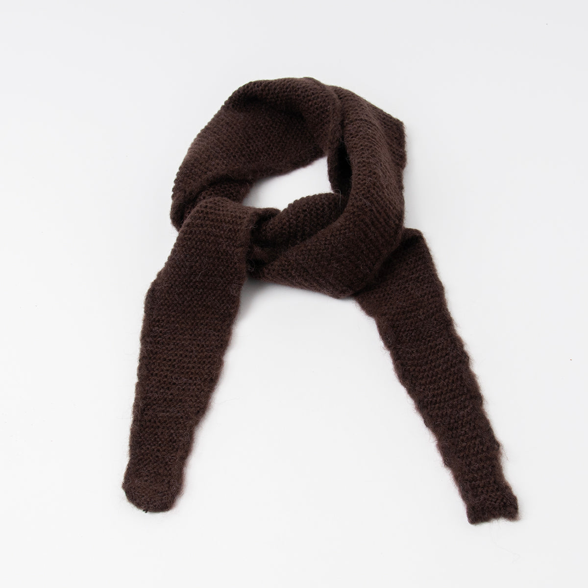 882111 Skjerf, Strikket lite SOFIE skjerf. 107 x 13 cm - mørk brun