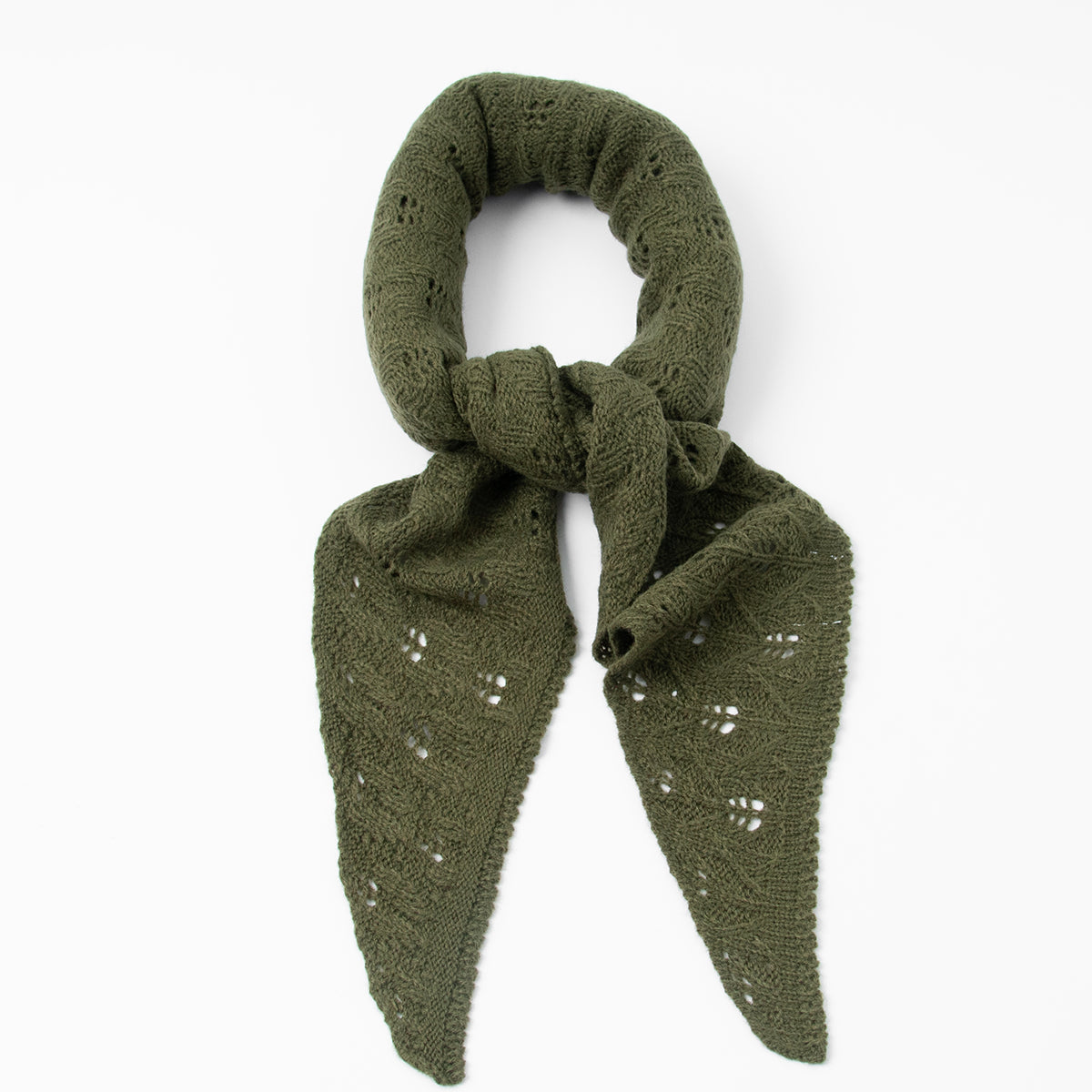 884850 Skjerf, Strikket lite triangel skjerf  - olivengrønn