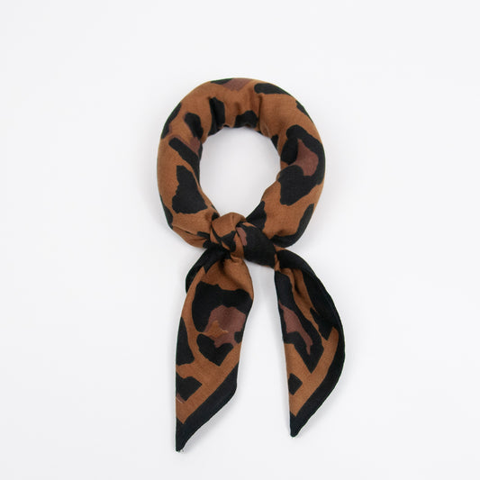 888215  Skjerf, Lite skjerf vevet kvalitet leo print - svart/cognac