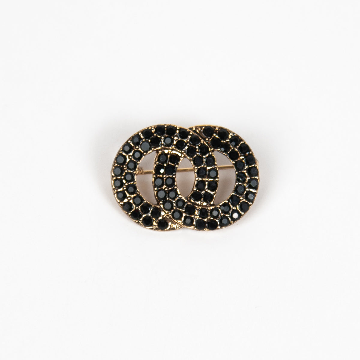 889801 Broche, Liten CC Broche svart med sølv