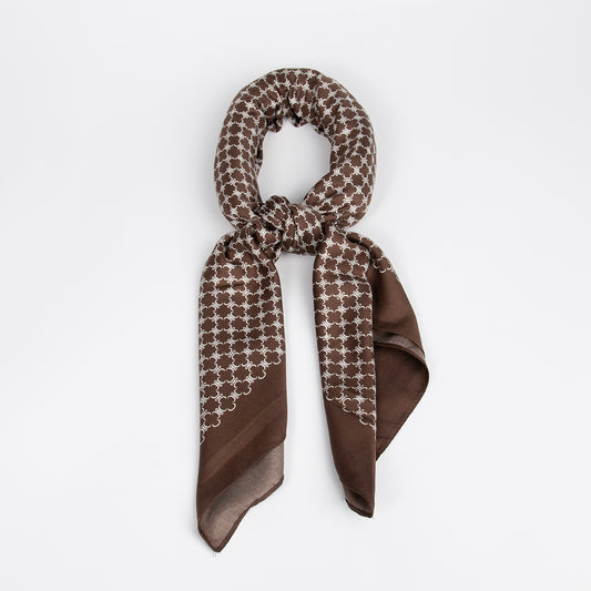 890511  Skjerf, 90x90 cm "silk-look" småmønstret - brun