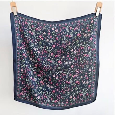 902741  Skjerf, Lite skjerf småblomstret - marine