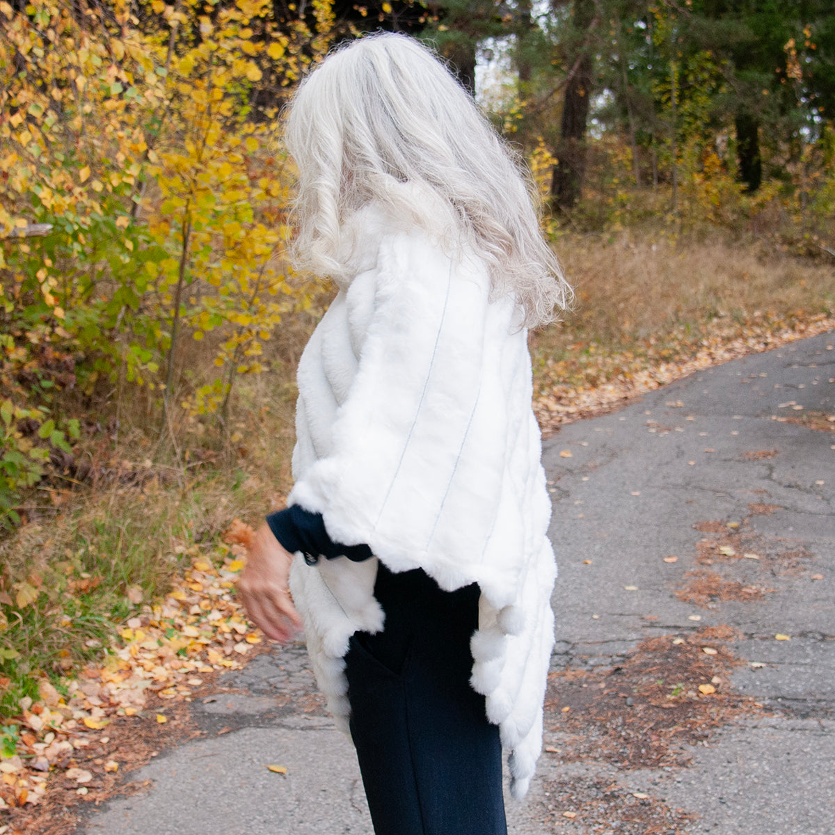 903703 Fuskpels, Poncho bølger - offwhite