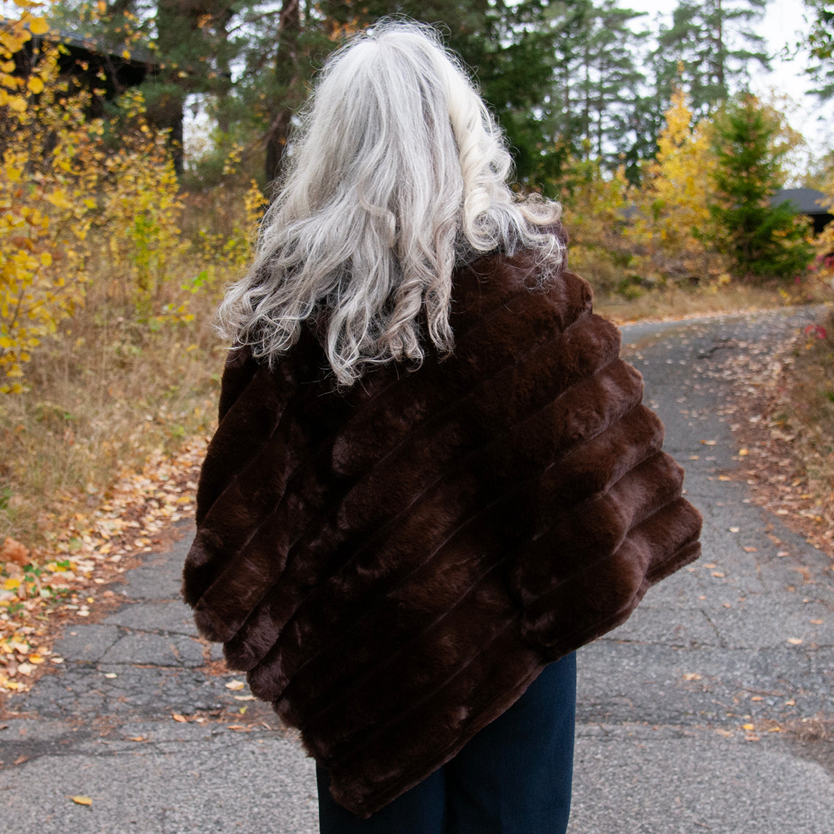 903711 Fuskpels, Poncho bølger - brun