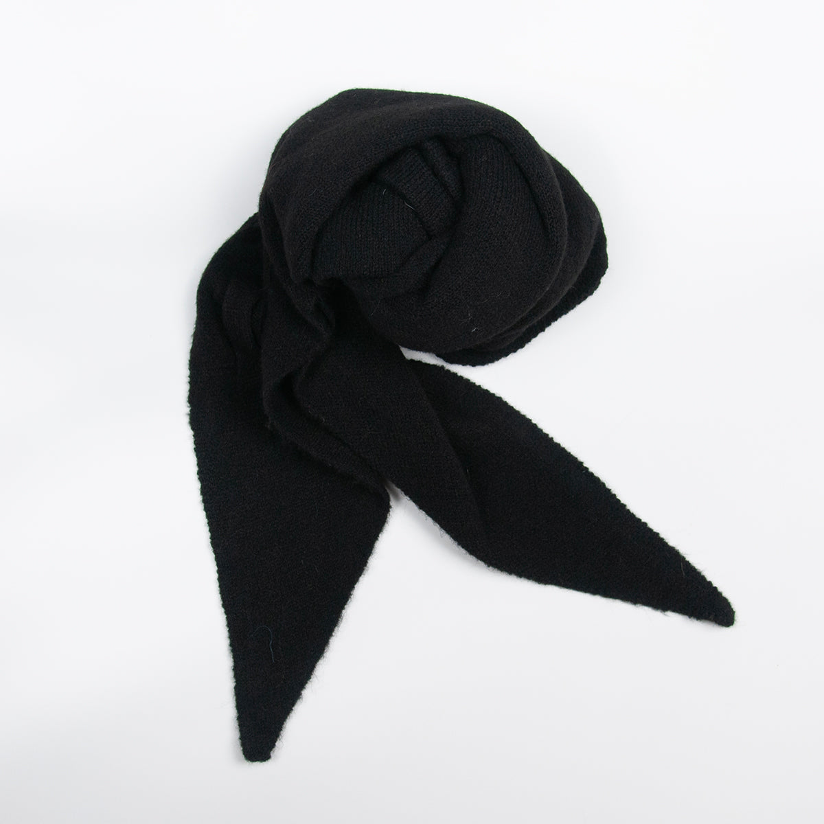 906301 Skjerf, Stort trekant skjerf 10% ull - svart