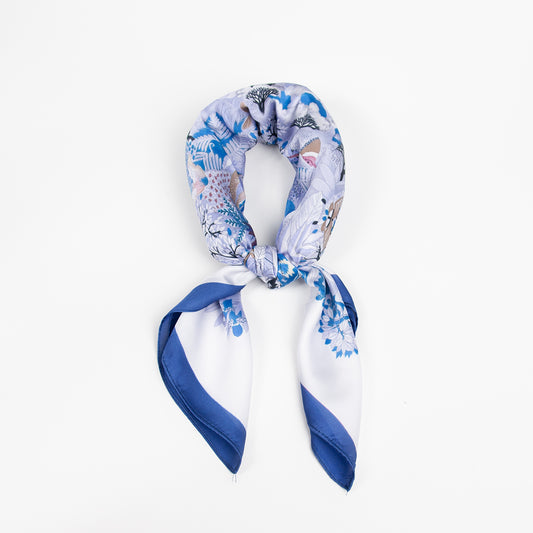 907941  Skjerf, Lite skjerf lenkeprint og små blomster - blå