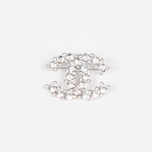 909086 Broche, CC Brosche med strass stener - sølv