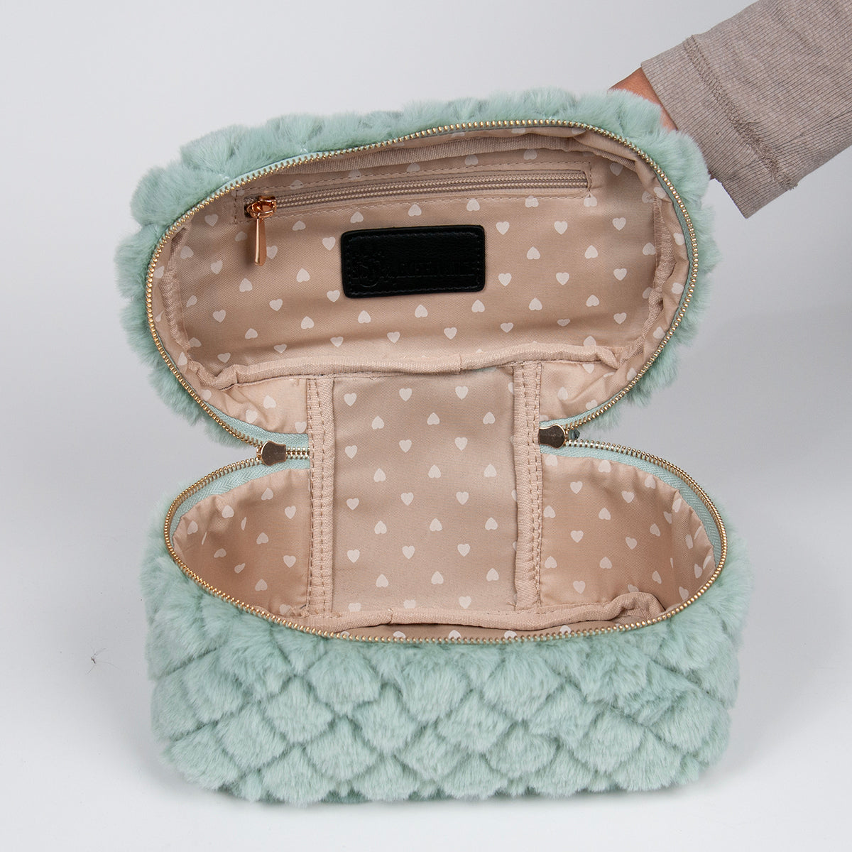 910558 Veske, Makeup-bag fuskpels - lys grønn