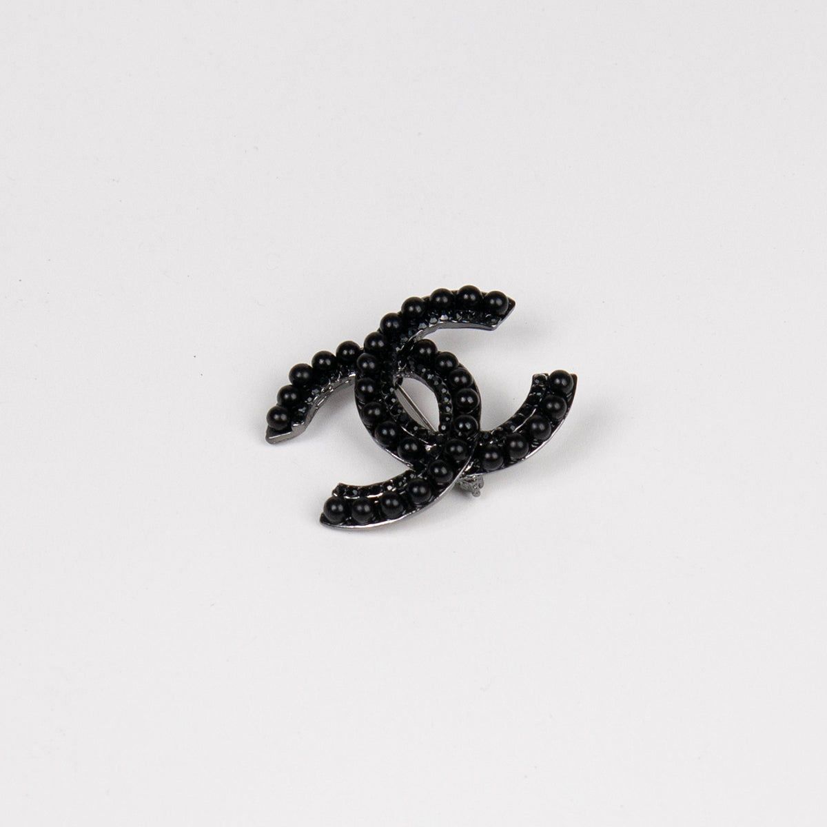 912701 Brosje, CC brosje med fargede perler - svart
