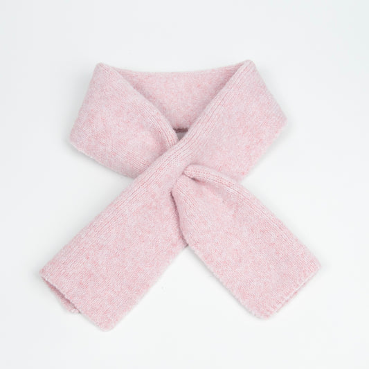 916336 Skjerf, Strikket sløyfe-skjerf - rosa