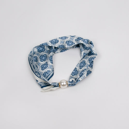 925446X  Skjerf, Mini skjerf med  perle-magnet -blått