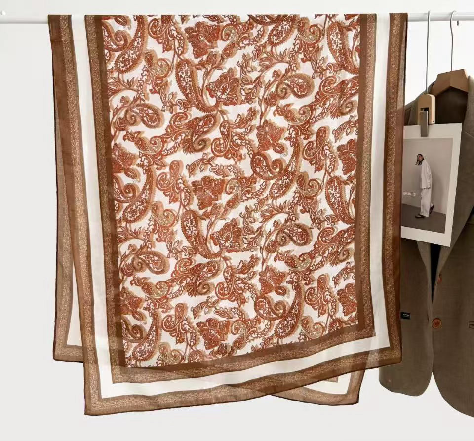 925711X  Skjerf, Mykt skjerf 80x180 cm paisley print - brun