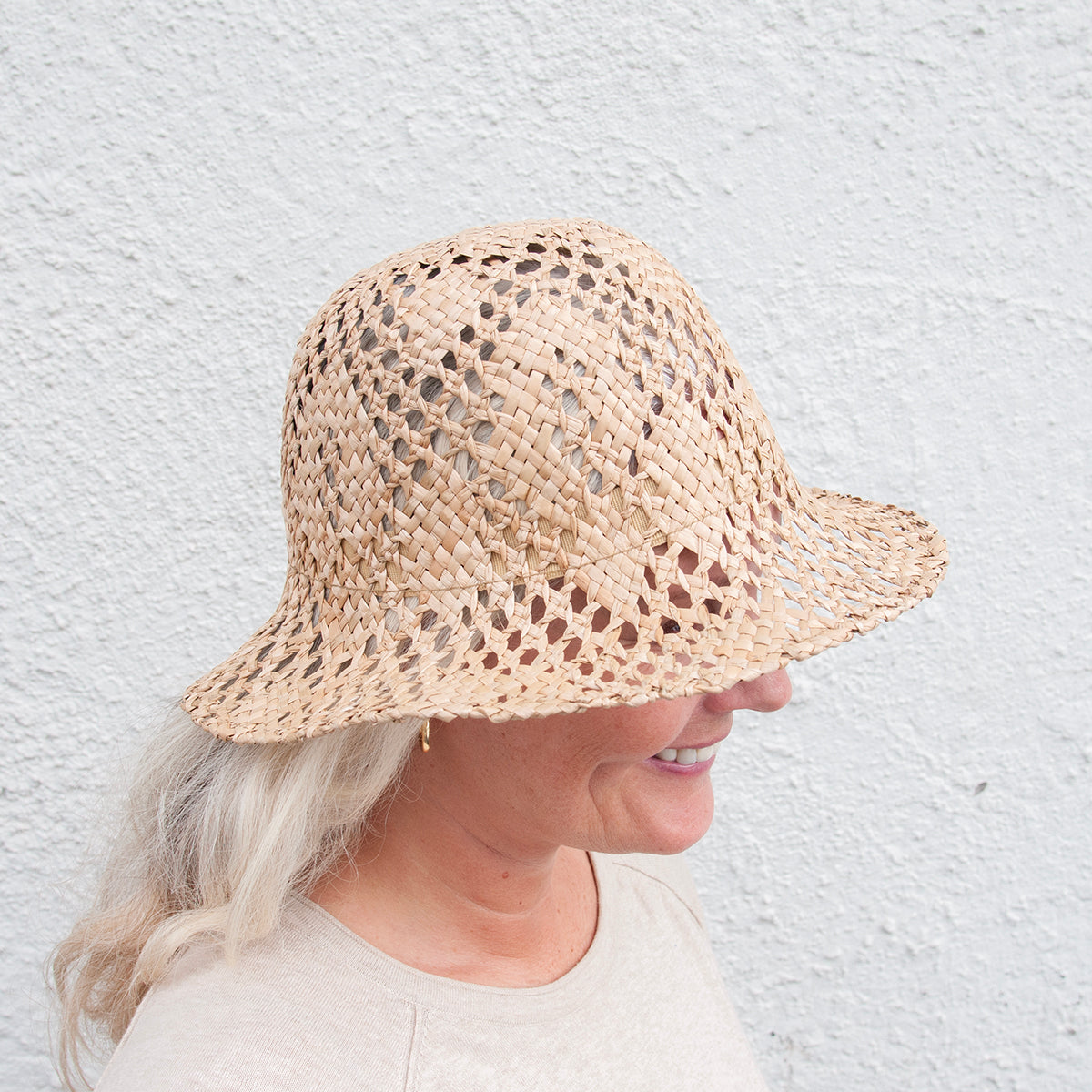 Straw hat, Straw hat with hole pattern and small brim - natural