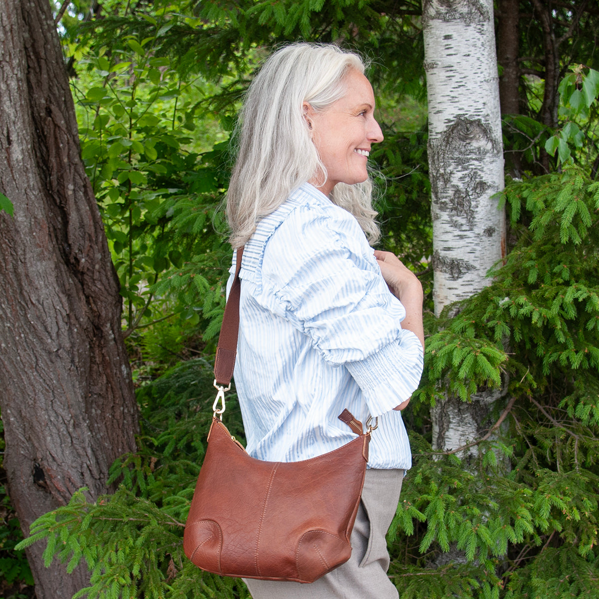 843911 Veske LØV skinn bag med dobbel skulderrem  - brun