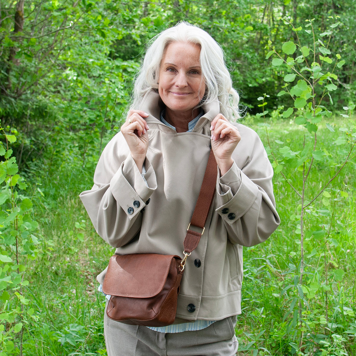 843411 Veske LEXI clutch i skinn - brun