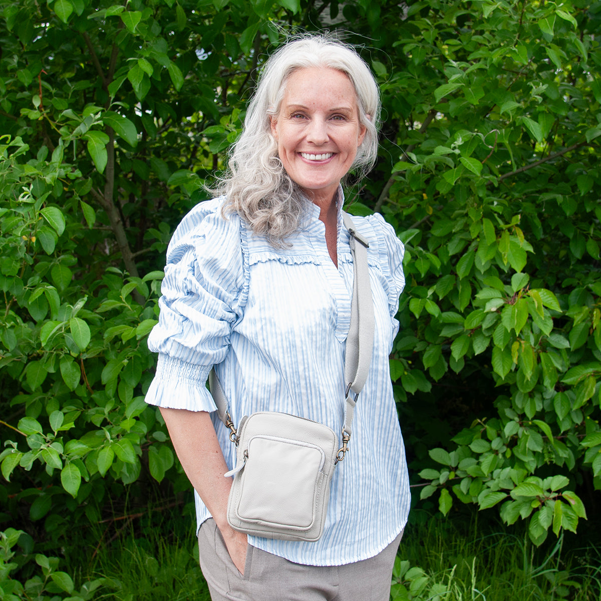 737603 Veske LIV Citybag i skinn - lys beige