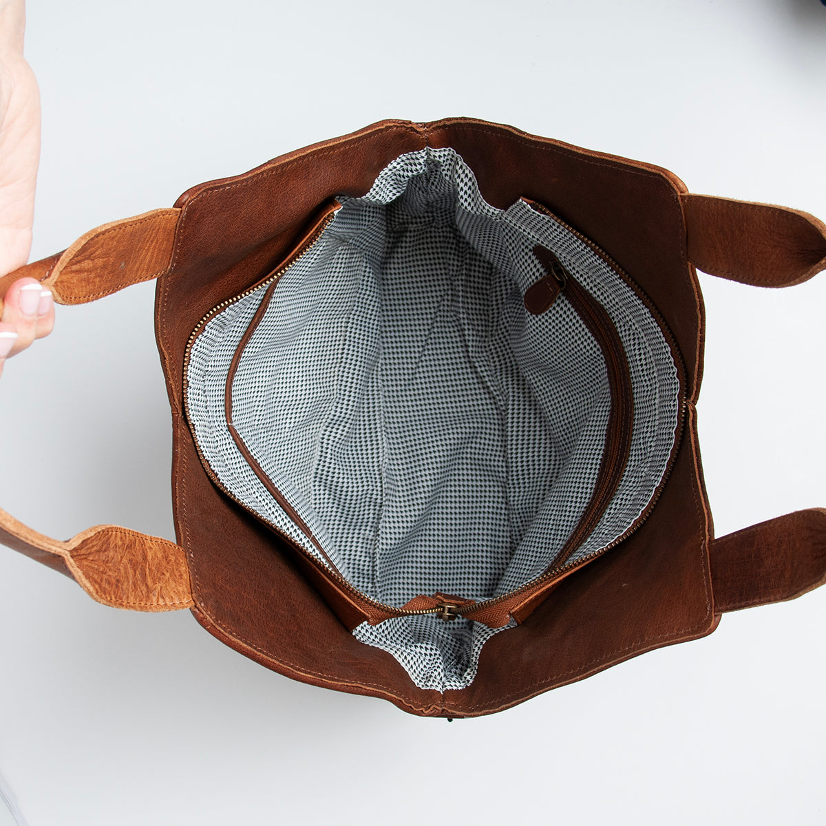 843811 Veske LOUIS stor flette shopper i skinn - brun