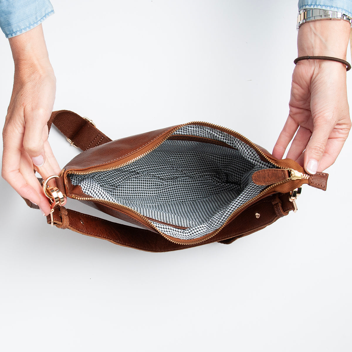 843911 Veske LØV skinn bag med dobbel skulderrem  - brun