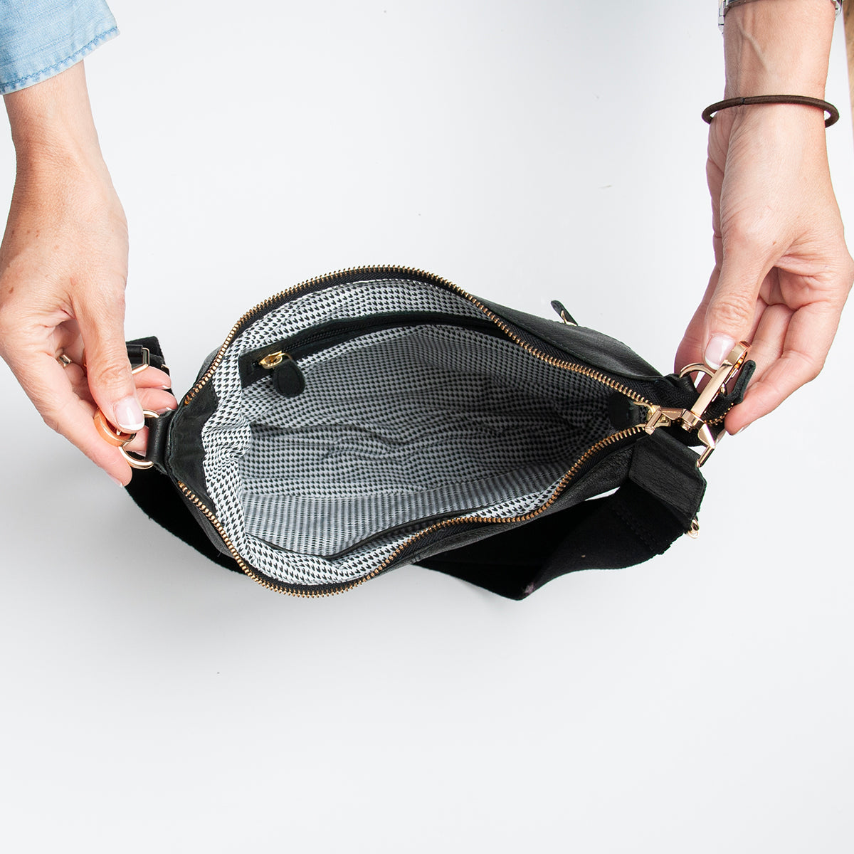 844001 Veske LALA flettet liten skinnveske - svart