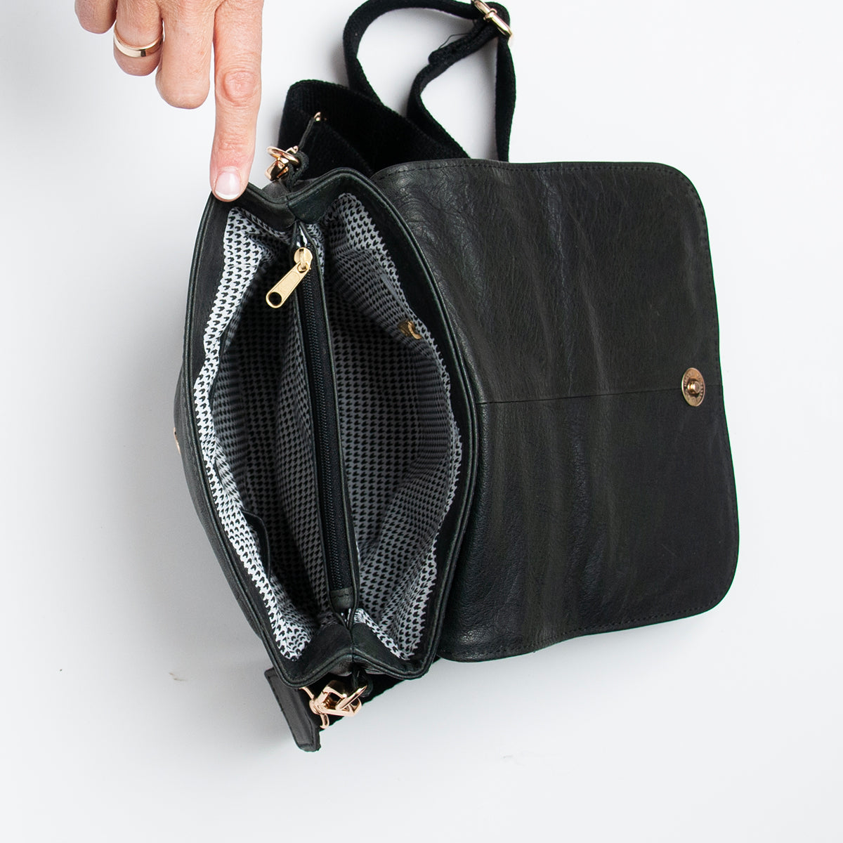 843401 Veske LEXI clutch i skinn - svart