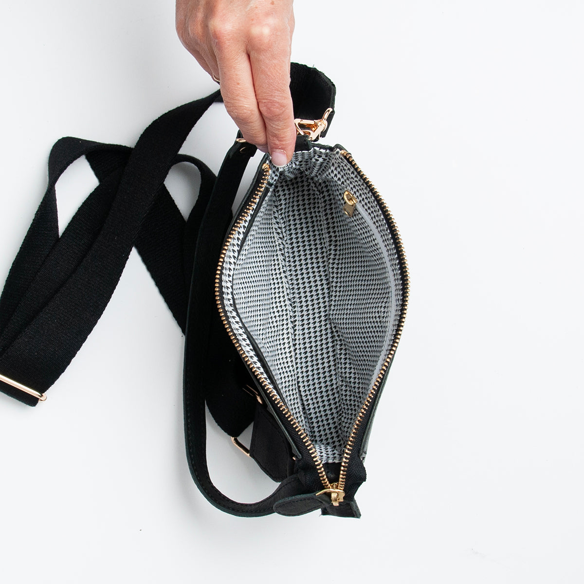 843501 Veske LIAN clutch i skinn med dobbel rem - svart