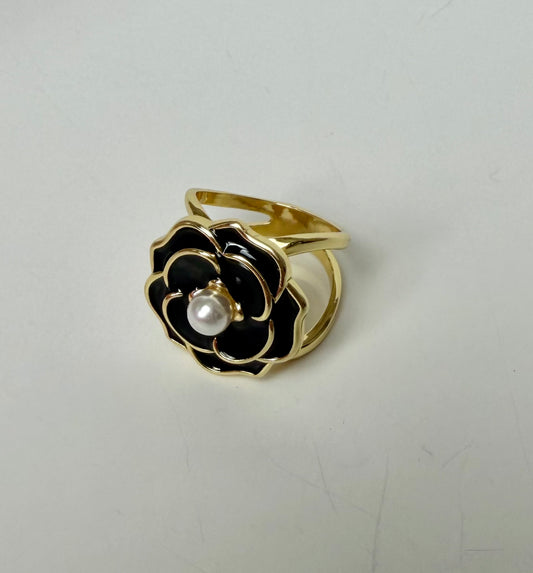 917101 Skjerf ring - Emaljeblomst skjerfring med perle - svart/gull