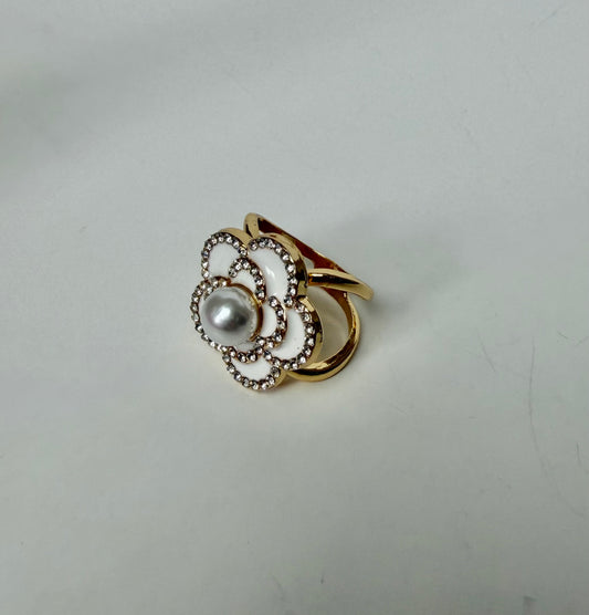 916702 Skjerf ring - Emaljeprintet skjerfring med strass stener og perle - hvit/gull